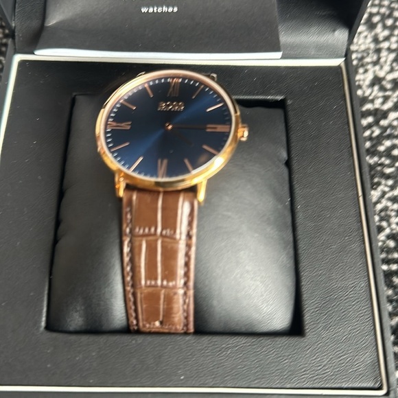 Hugo  Boss brown leather watch - Picture 3 of 14